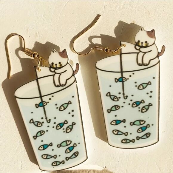 CAT FISHING cute fun whimsical kawaii novelty earrings - Picture 1 of 6